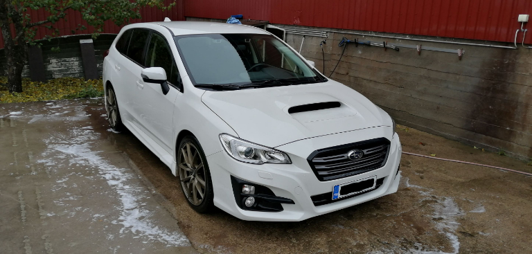 Levorgi varustettu 19" Enkeillä