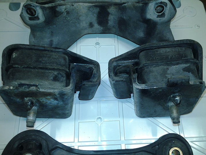 vasen sulanut hiukan, oikea revennyt